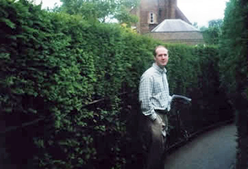 Tyler R. Tichelaar Hampton Court Maze England July 2000
